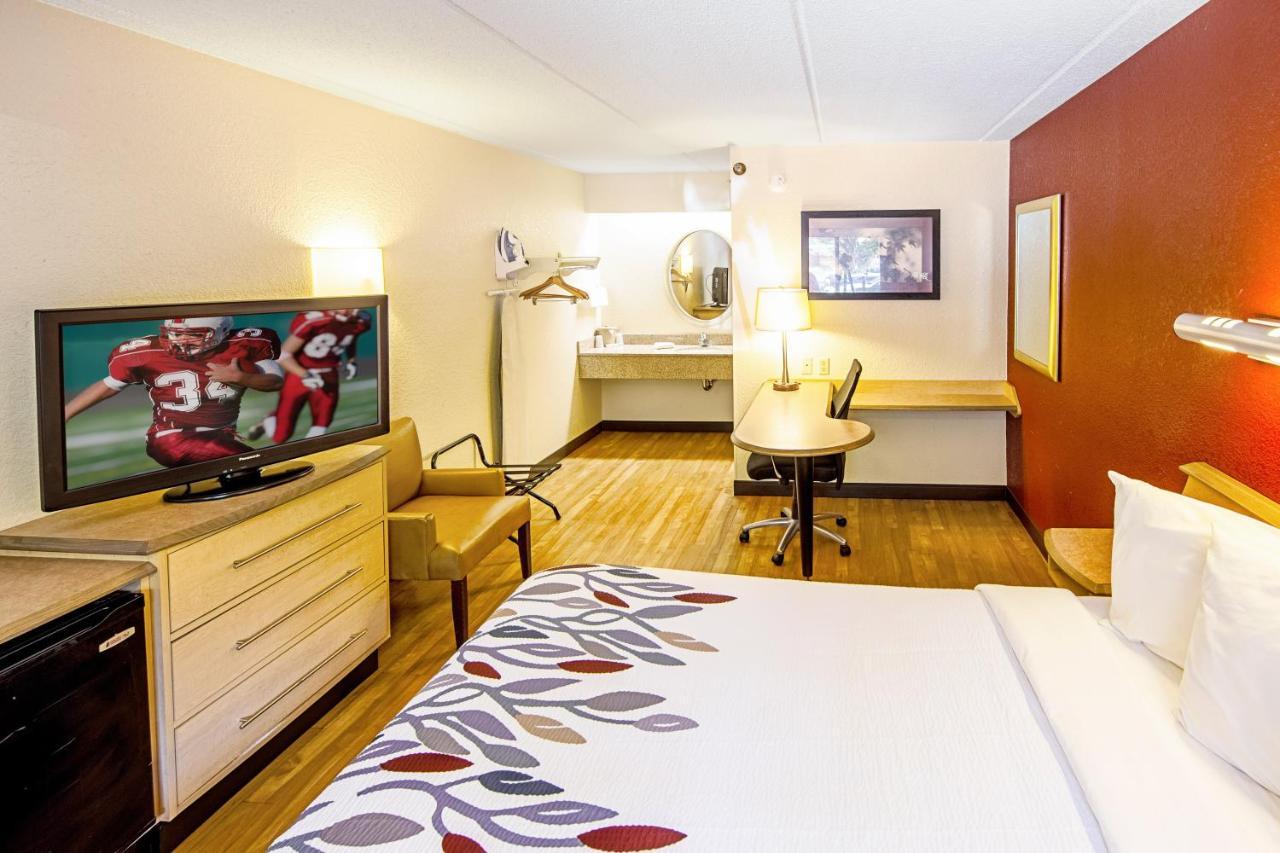 Red Roof Inn Charleston West - Hurricane, Wv Teays Valley Buitenkant foto